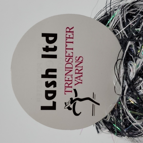 Trendsetter Lash Ltd Eyelash Metal Yarn | NWT| Pearl Black White Multi - Picture 3 of 5